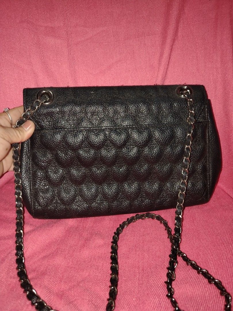 Love cat (Category: Cross-body Bags) located in Tagum. Submitted by mjprelovedbags2020 (Listing ID 1460508965, Image 2). Description: Orig love cat caviar leather super ganda no issue po kasya long wallet.