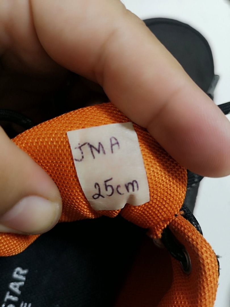 Low Cut Orange Inner Lining Sneaker (Category: Sneakers) located in Santa Cruz. Submitted by jmy_surplus.2 (Listing ID 1460577029, Image 3). Description: Size ; 25cm Color ; Black Type ; Sneaker Brand ; No Brand Material ; Rubber Style ; Low Top lace Sneaker Shoes JMA JMY 1 Batch #219.