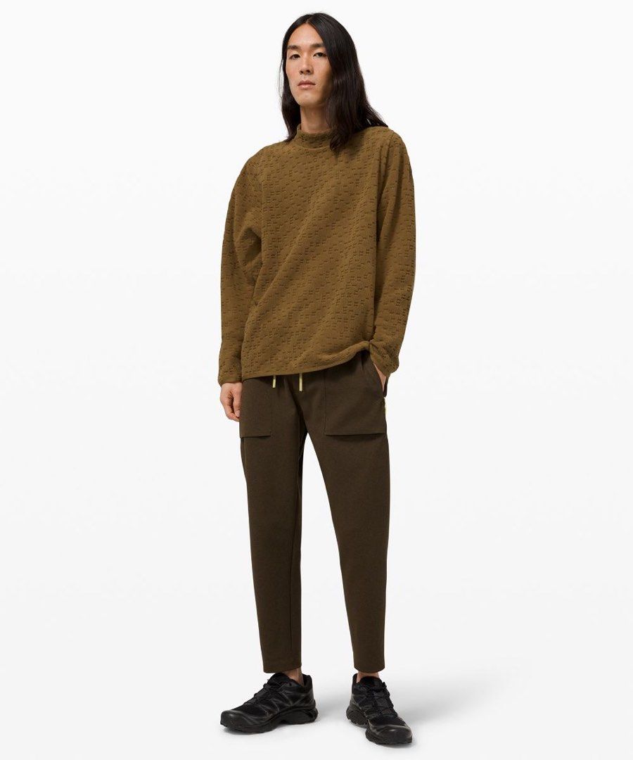 Lululemon - Lab Bivium mock neck Jacket (Category: Coats, Jackets and Outerwear) located in Cabuyao City. Submitted by _streetflavor (Listing ID 1460537612, Image 2). Description: Lululemon - Lab Bivium mock neck Jacket Excellent Size: small in tag fits medium Length: 26.5 Width: 22 -899 pesos Dm.