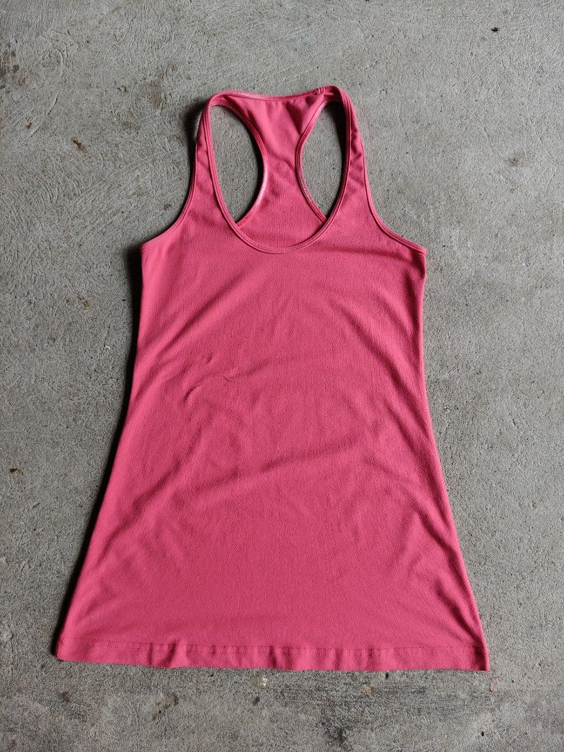 Lululemon athletic (Category: Activewear) located in Santa Rosa. Submitted by thrifttoolulu (Listing ID 1460514208, Image 2). Description: Lululemon athletic DOT6 13x26.5 Good Condition.