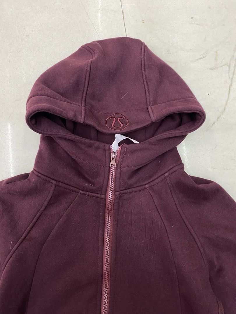 Lululemon scuba hoodie (Category: Coats, Jackets and Outerwear) located in Manila. Submitted by ercmrsmam (Listing ID 1460657221, Image 3). Description: Luluelemon scuba hoodie W17.5 L21 Color may vary due to lighting Need wash Dm if interested 📩 will be posted on my carousell acc⬇️ Check out ercmrsmam listings on #Carousell: https://carousell.app.link/mu0SnqUHP3b 📍baclaran paranaque metro manila 🛵jnt/lalamove courier 💵 mop: gcash.