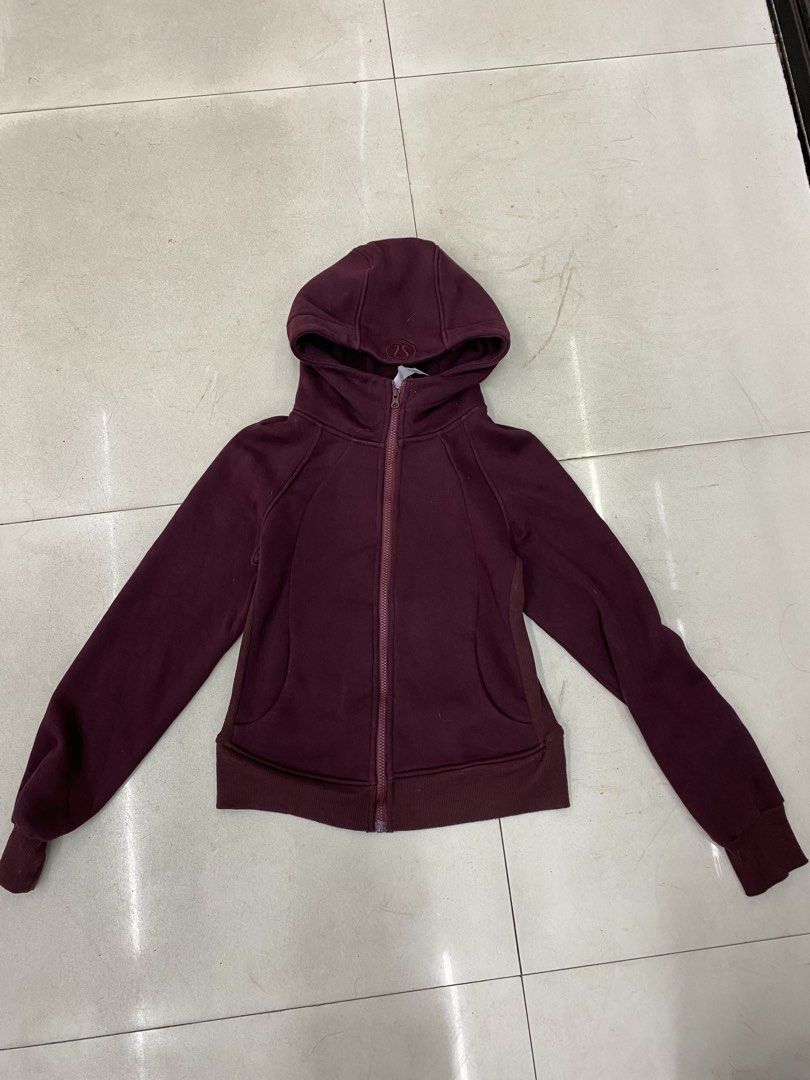 Lululemon scuba hoodie (Category: Coats, Jackets and Outerwear) located in Manila. Submitted by ercmrsmam (Listing ID 1460657221, Image 1). Description: Luluelemon scuba hoodie W17.5 L21 Color may vary due to lighting Need wash Dm if interested 📩 will be posted on my carousell acc⬇️ Check out ercmrsmam listings on #Carousell: https://carousell.app.link/mu0SnqUHP3b 📍baclaran paranaque metro manila 🛵jnt/lalamove courier 💵 mop: gcash.
