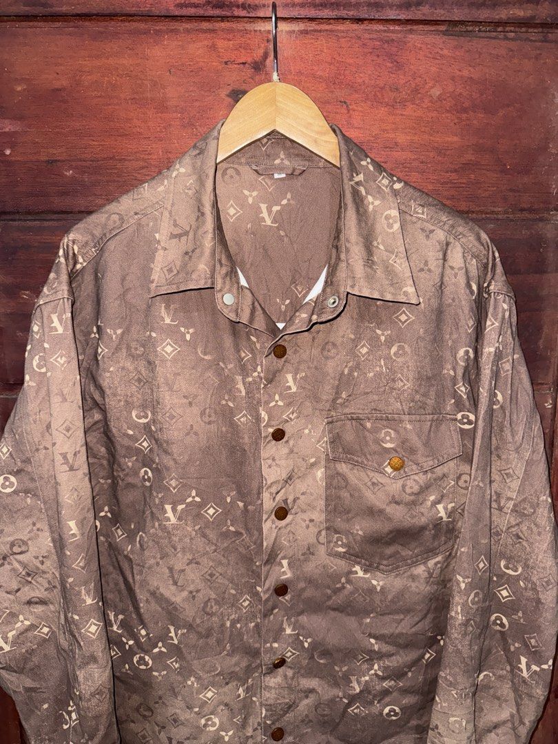 LV Inspi Snap Down Monogram Long Sleeves (Category: Coats, Jackets and Outerwear) located in Manila. Submitted by prelovedbysorianojuly02 (Listing ID 1460654609, Image 1). Description: Excellent Condition 10/10 Color Rate Good As New 23x29.