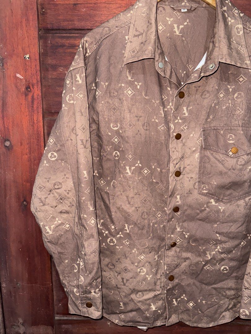 LV Inspi Snap Down Monogram Long Sleeves (Category: Coats, Jackets and Outerwear) located in Manila. Submitted by prelovedbysorianojuly02 (Listing ID 1460654609, Image 3). Description: Excellent Condition 10/10 Color Rate Good As New 23x29.