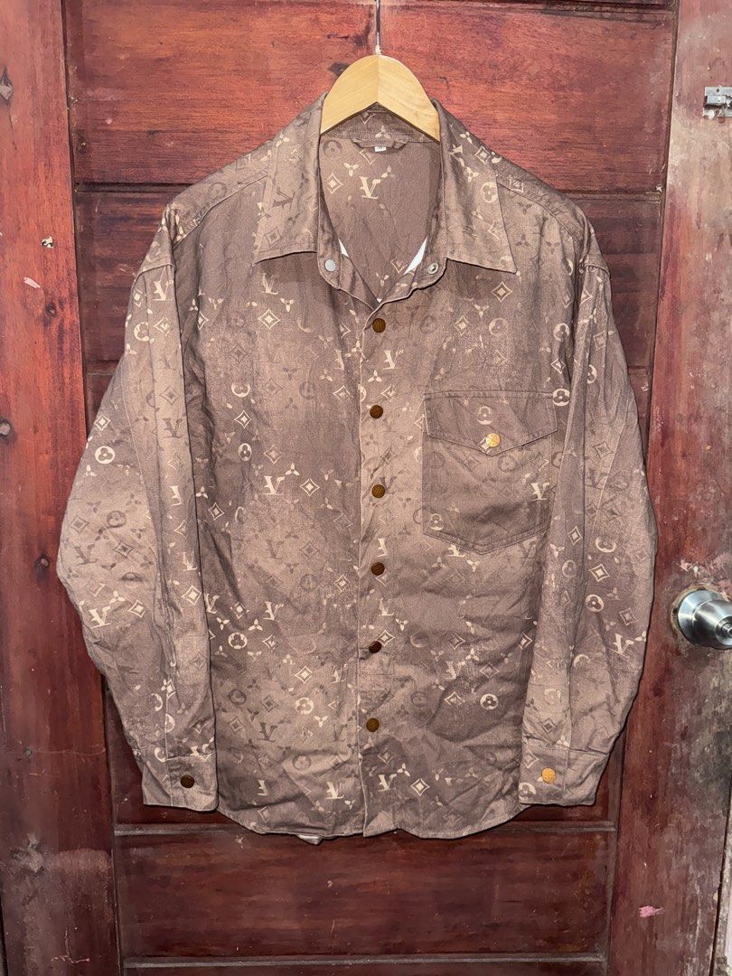 LV Inspi Snap Down Monogram Long Sleeves (Category: Coats, Jackets and Outerwear) located in Manila. Submitted by prelovedbysorianojuly02 (Listing ID 1460654609, Image 2). Description: Excellent Condition 10/10 Color Rate Good As New 23x29.