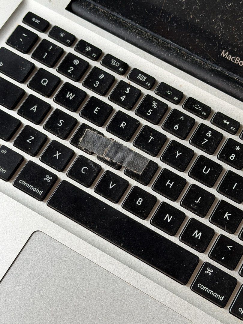 Macbook Pro 13-inch Model A1278 (Category: Laptops & Notebooks) located in Quezon City. Submitted by dailydeclutter (Listing ID 1460556665, Image 3). Description: Heavily used and untested No charger.
