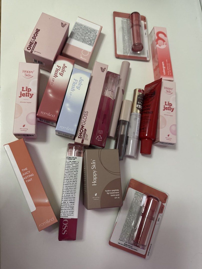 makeup bundles (Category: Sanitary Hygiene) located in Balanga. Submitted by nsmrkii (Listing ID 1460657514, Image 1). Description: i.