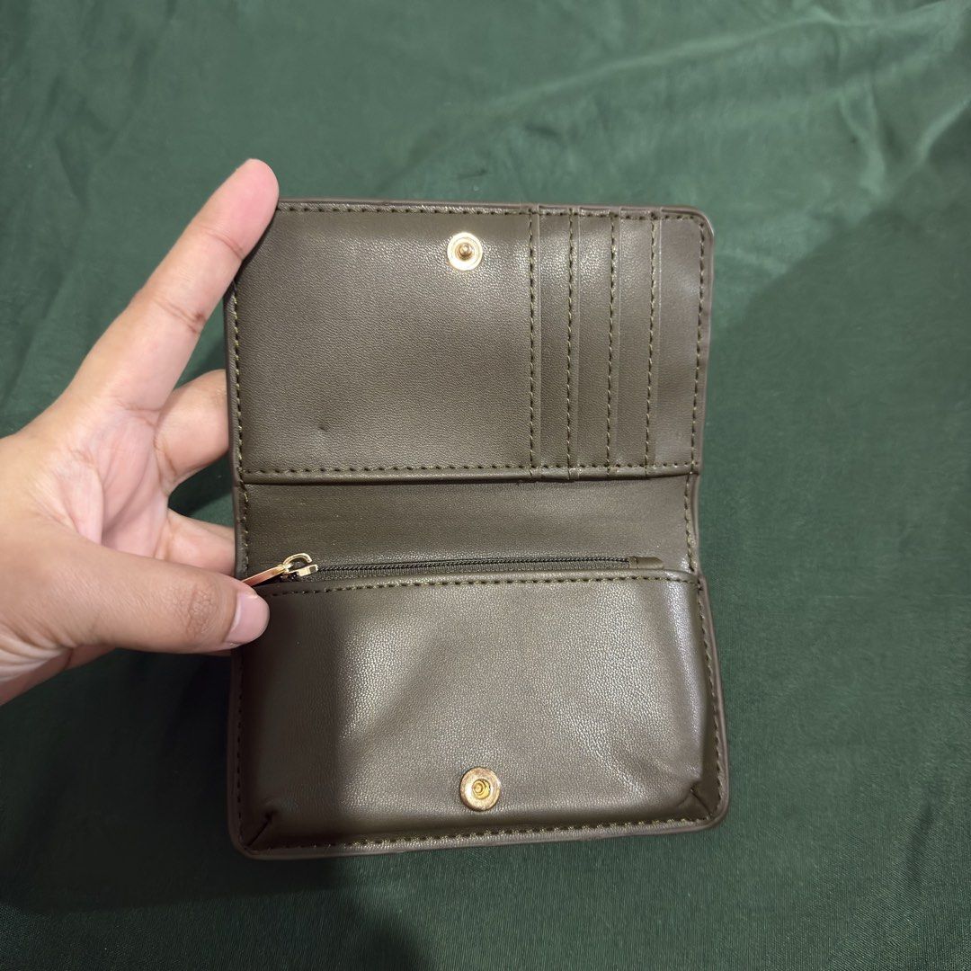 Mango Croc Cardholder (Category: Wallets & Card holders) located in Las Pinas. Submitted by apeachwa (Listing ID 1460511069, Image 2). Description: Mango Croc Cardholder - used a few times - has dent from zipper negotiable.