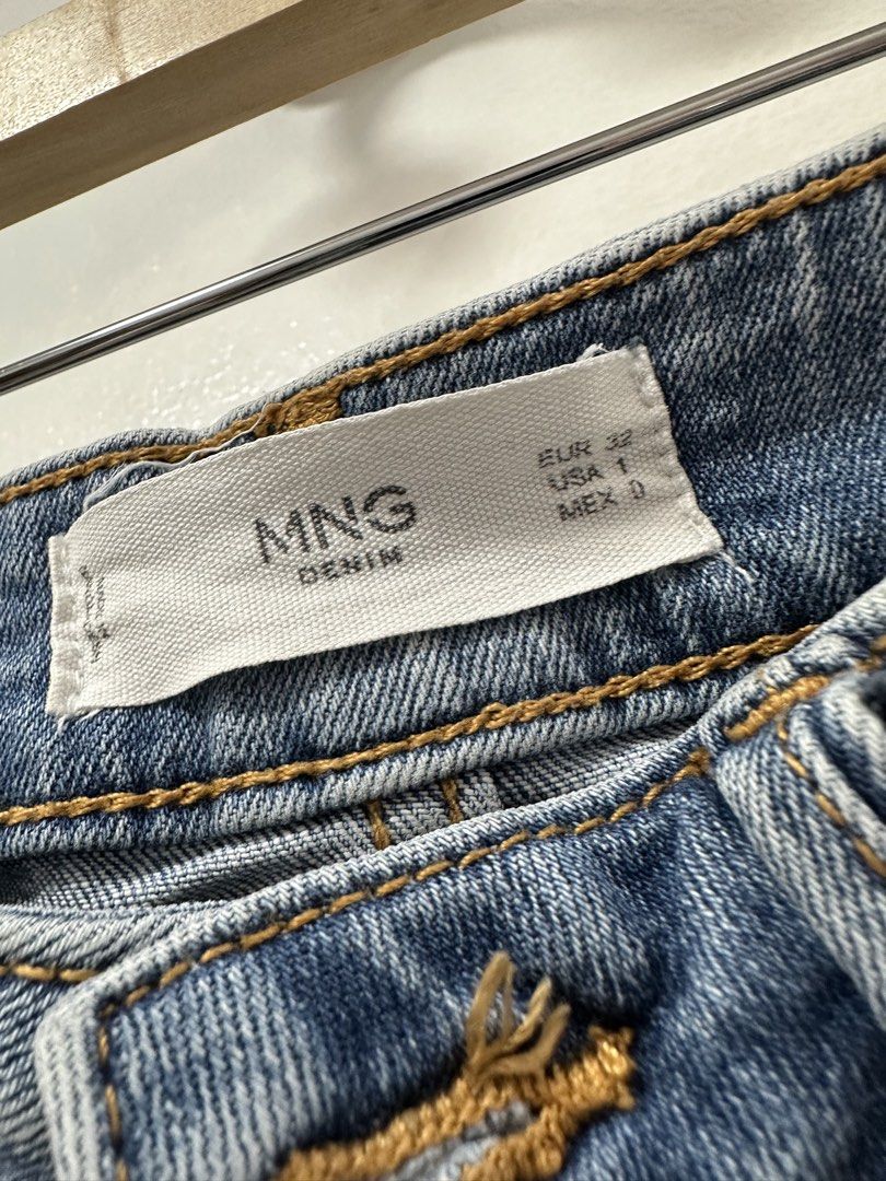 Mango Denim Shorts (Category: Shorts) located in Paranaque City. Submitted by kokoclosets (Listing ID 1460680352, Image 3). Description: .