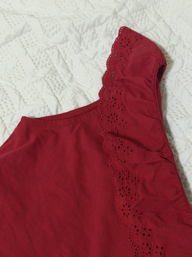 mango kids off shoulder top (Category: Blouses) located in Quezon City. Submitted by seasaltspanish (Listing ID 1460703834, Image 2). Description: • bought from kids section but fits XS-S frames • can send ww photos, just send me a message.