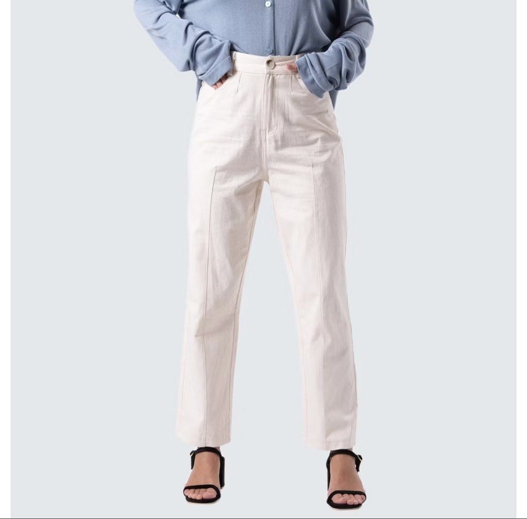 Mantou Clothing Sandy Pants (Category: Other Bottoms) located in Taguig. Submitted by leonafern (Listing ID 1460522789, Image 2). Description: Brand: Mantou Clothing Size: Large (Waist 26-27) Shipping c/o buyer.