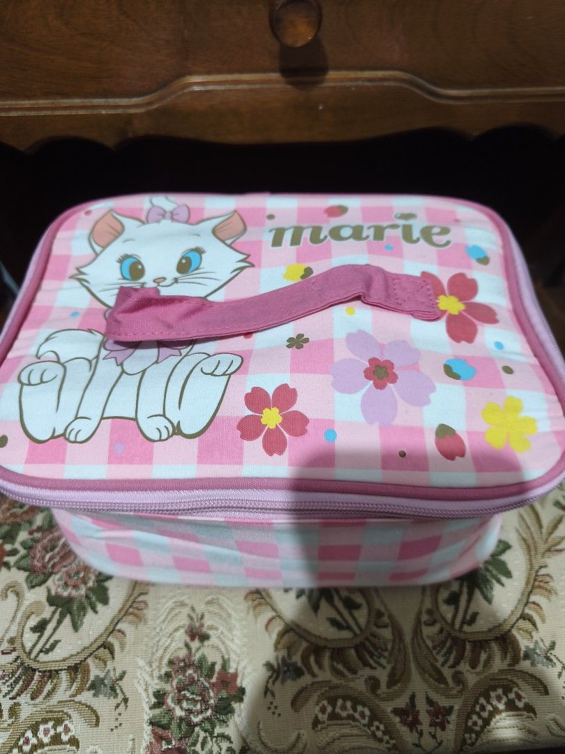 Marie Disney Lunch Bag (Category: Other Babies Going Out Needs) located in Quezon City. Submitted by uydaisy1979 (Listing ID 1460673837, Image 2). Description: Unused.