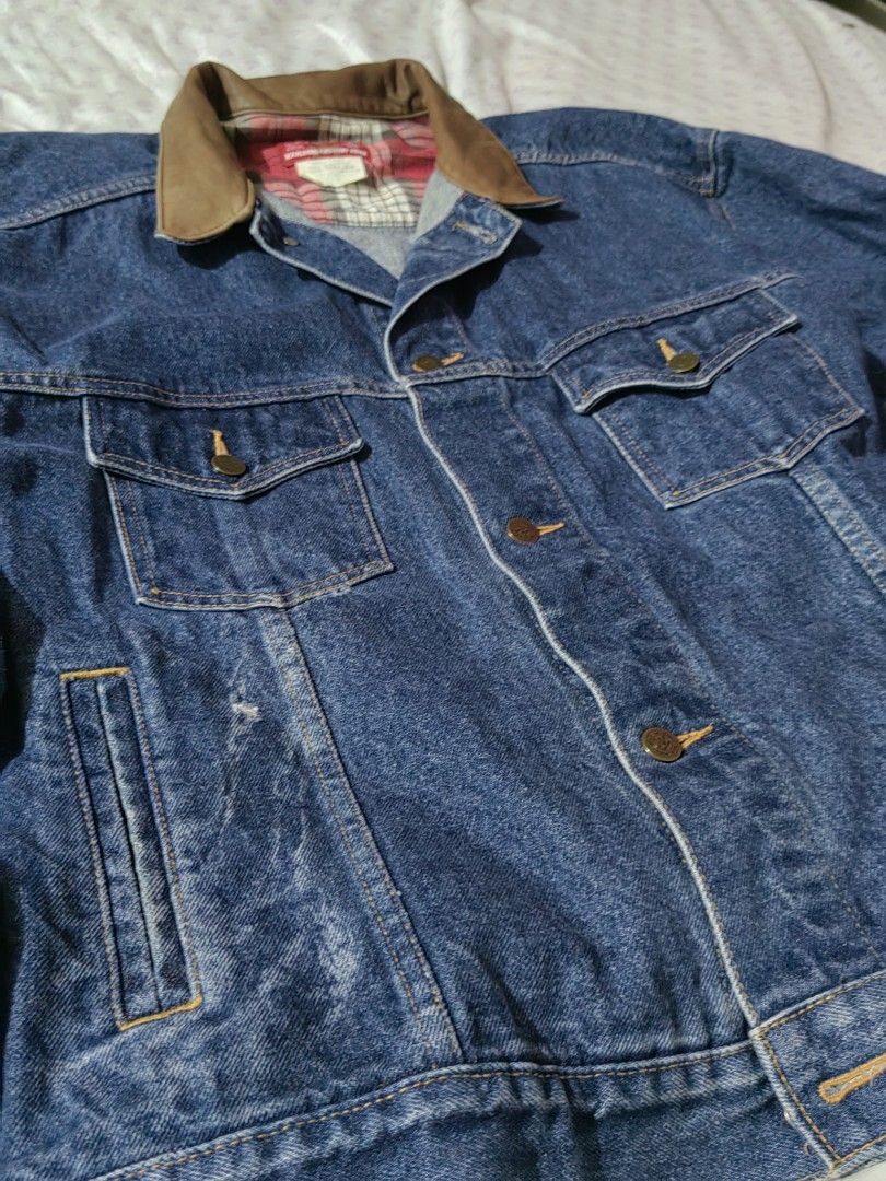 Marlboro Country Denim Jacket (Category: Coats, Jackets and Outerwear) located in Manila. Submitted by cloudadrian (Listing ID 1460630220, Image 2). Description: selling my Marlboro Denim jacket for 2k in good condition. Made in Canada. selling this around Metro only. Rfs: need funds for medical purposes..