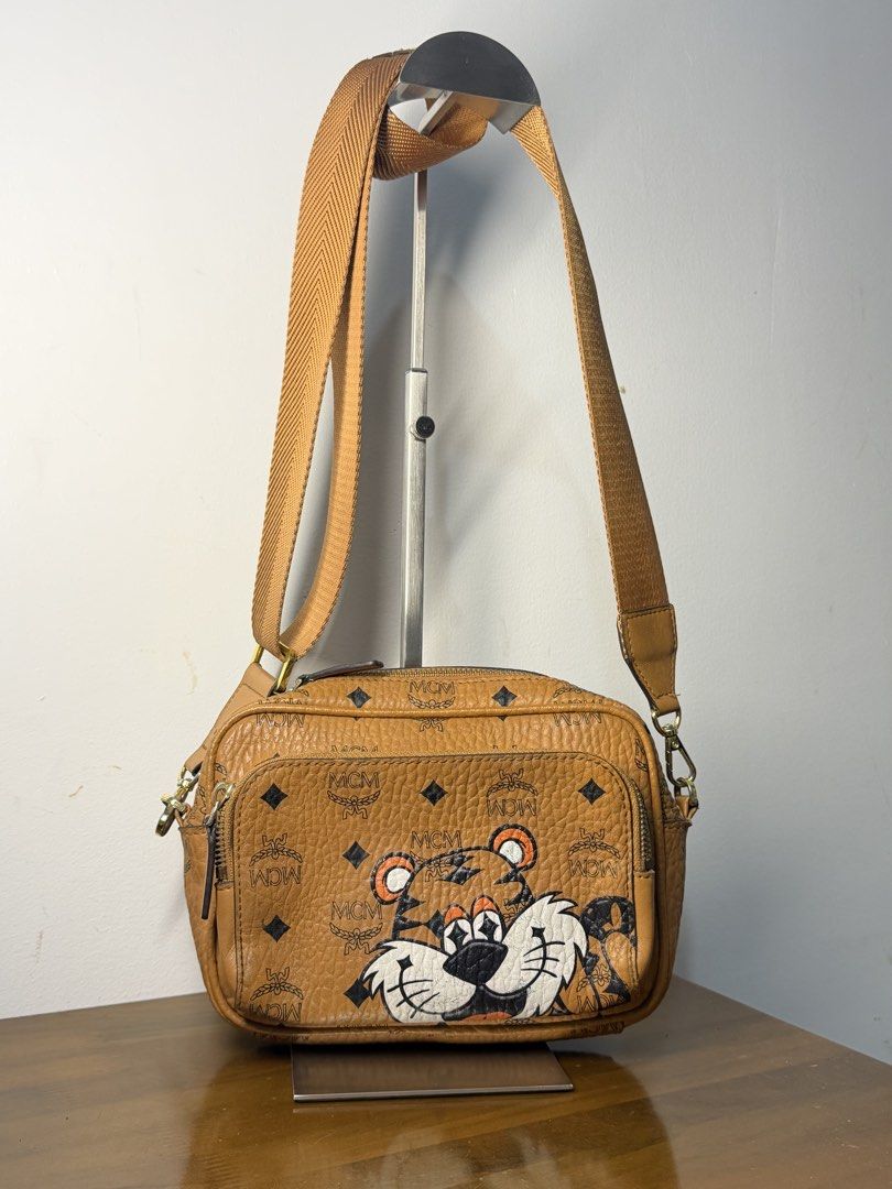 MCM camera bag visetos (Category: Sling Bags) located in Manila. Submitted by prelovedbyramiah (Listing ID 1460628146, Image 1). Description: authentic like new.