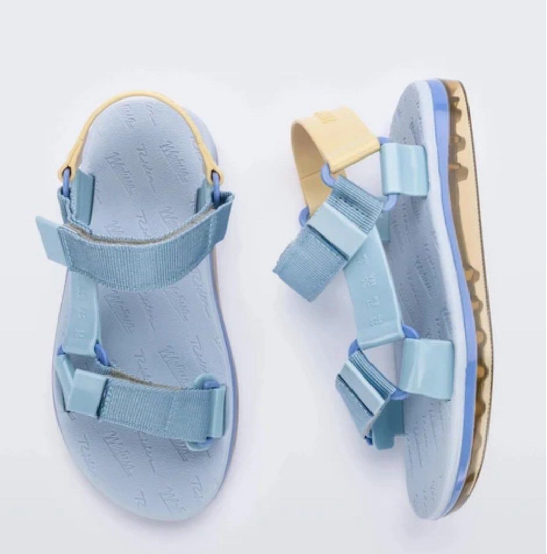 Melissa papete rider size 5 (BLUE) (Category: Flats & Sandals) located in Quezon City. Submitted by shopnkeep (Listing ID 1460595672, Image 1). Description: authentic melissa papete rider Selling 1300 Blue Mop: bpi gcash Shipping: c/o buyer loc qc.