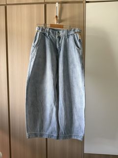 由 secondcloset6 (刊登 ID 1460574926，圖片 1) 提交，位於 的 (類別：)，說明：。