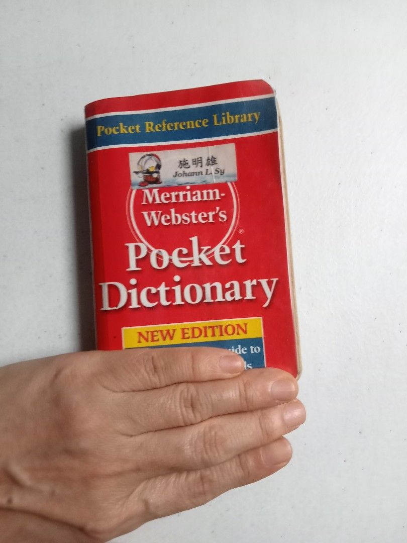 Merriam-Webster's Pocket Dictionary New Edition (Category: Textbooks) located in Quezon City. Submitted by parekoymarekoy (Listing ID 1460599189, Image 2). Description: - Merriam-Webster's Pocket Dictionary, New Edition - Handy and concise guide - Covers 40,000 English words - Features clear definitions and pronunciations - Includes common abbreviations - Provides a guide to punctuation - "America's Language Resource".