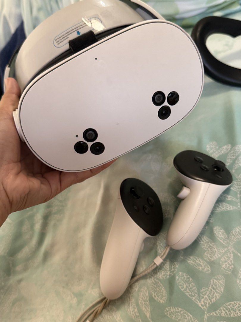 Meta Quest 3S 128gb (Category: Other Mobile & Gadget Accessories) located in Mandaluyong City. Submitted by pheewz07 (Listing ID 1460714514, Image 1). Description: Slightly used. Unit only. No box Rfs: not interested anymore. Lalamove/grab ready..