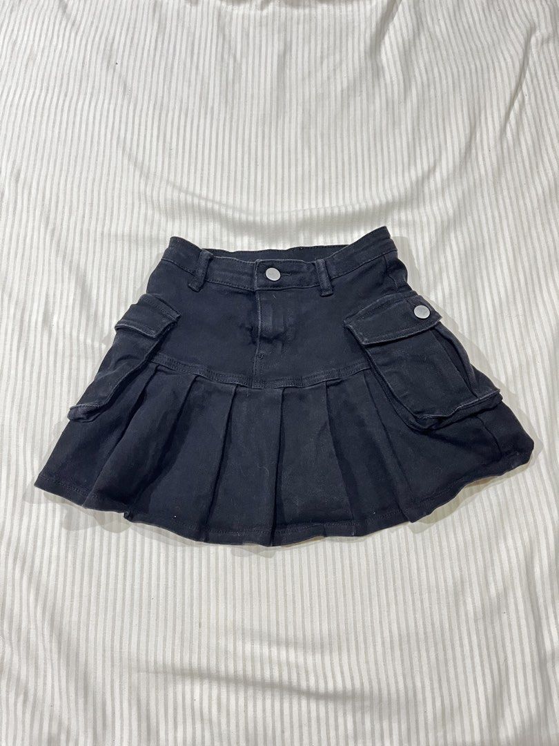 Micro denim Skirts (Category: Skirts) located in San Fernando. Submitted by ceaxxx (Listing ID 1460704306, Image 1). Description: .
