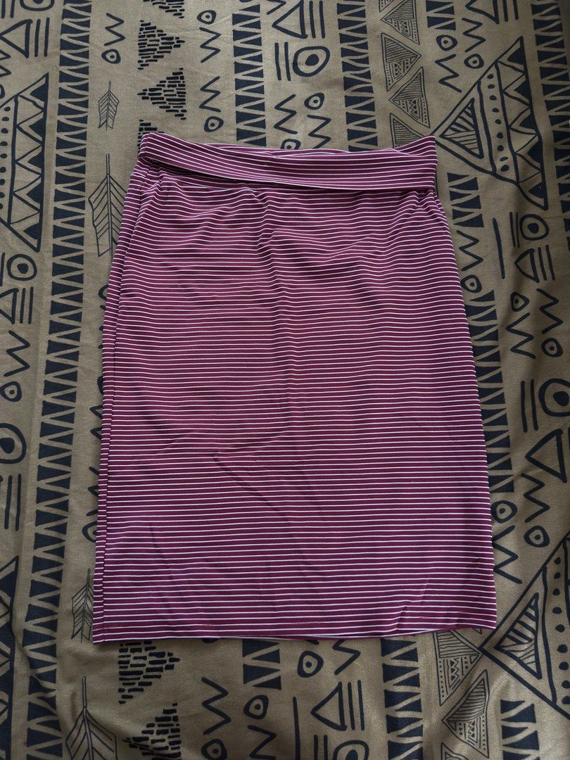 Midi Patterned Skirts (Category: Skirts) located in Paranaque City. Submitted by ynaah_ (Listing ID 1460523289, Image 3). Description: Brand New Midi skirts - Stretchable, fits to small to medium - Php 150 each.