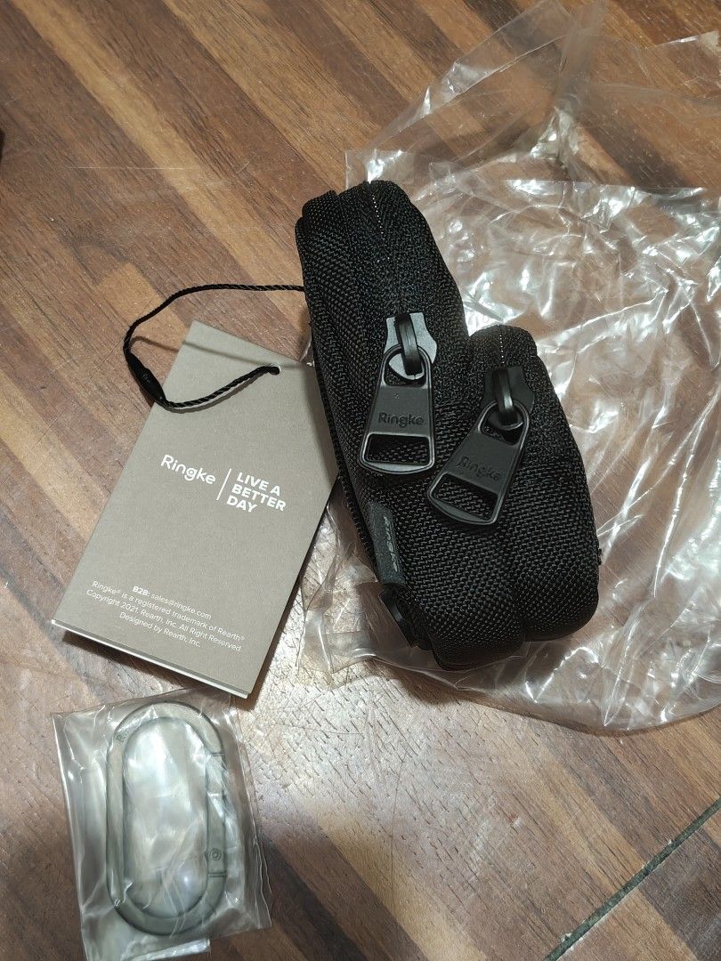 Mini pouch bag case new (Category: Other Gadgets) located in Quezon City. Submitted by xperialumia (Listing ID 1460614223, Image 3). Description: original ringke mini pouch.