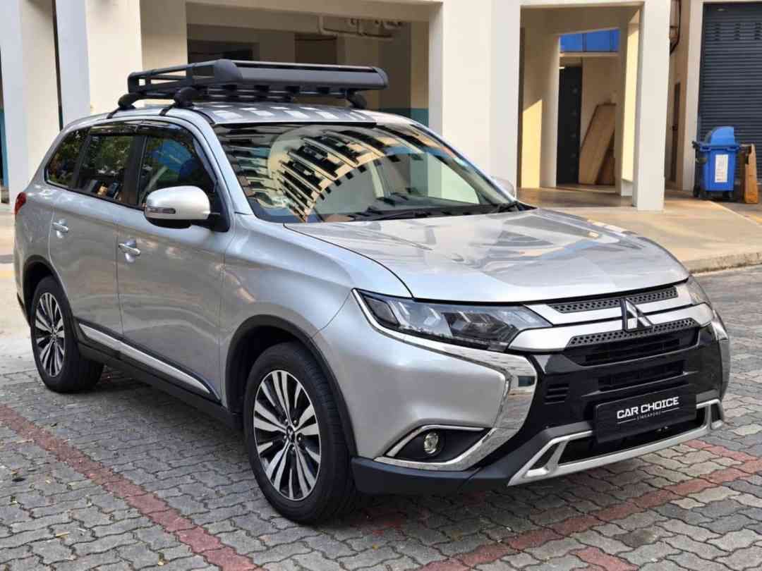 Mitsubishi Outlander 2.0 CVT Classic 7-Seater (A) (Category: Used Cars) located in Singapore. Submitted by sgcarchoicewc (Listing ID 1460574924, Image 2). Description: Sales Contact: Casper Lim tel:90687290 .