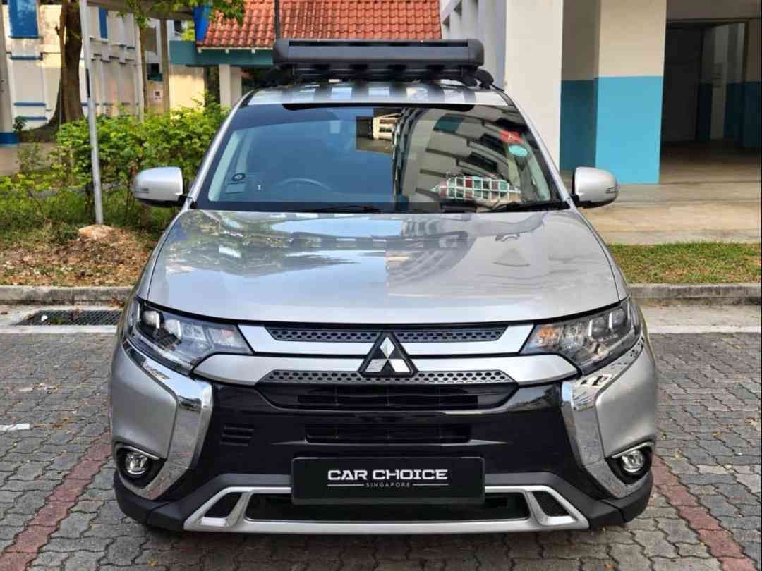 Mitsubishi Outlander 2.0 CVT Classic 7-Seater (A) (Category: Used Cars) located in Singapore. Submitted by sgcarchoicewc (Listing ID 1460574924, Image 1). Description: Sales Contact: Casper Lim tel:90687290 .