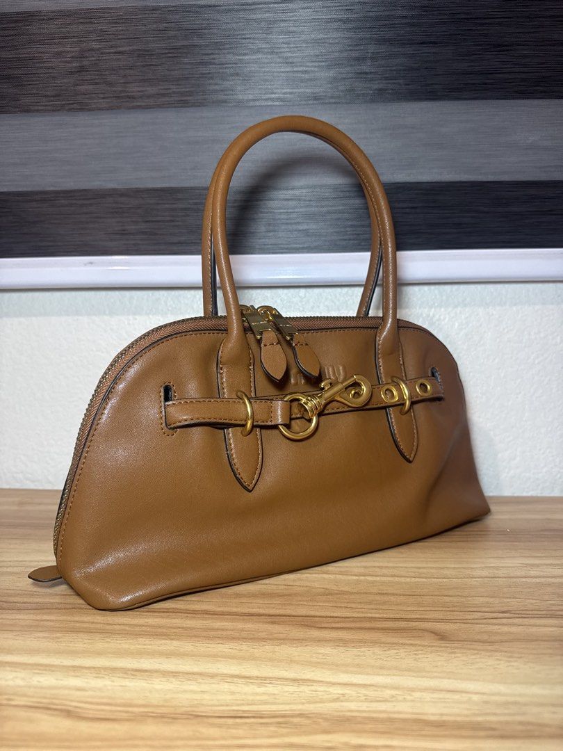 Miu Miu (Category: Luxury Bags & Wallets) located in Manila. Submitted by miaou_finds (Listing ID 1460591586, Image 1). Description: .