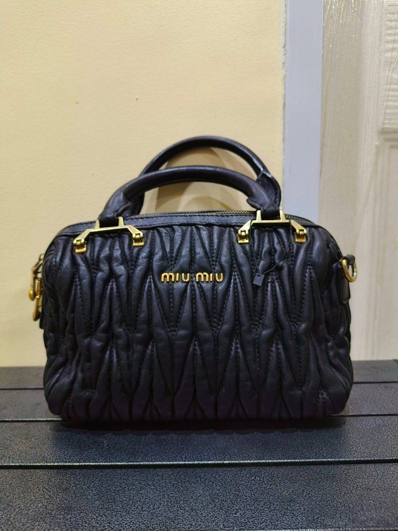 MIU MIU (Category: Luxury Bags & Wallets) located in Koronadal. Submitted by zyxarvie (Listing ID 1460670495, Image 1). Description: No issue Excellent condition 9.5/10 Color rate.