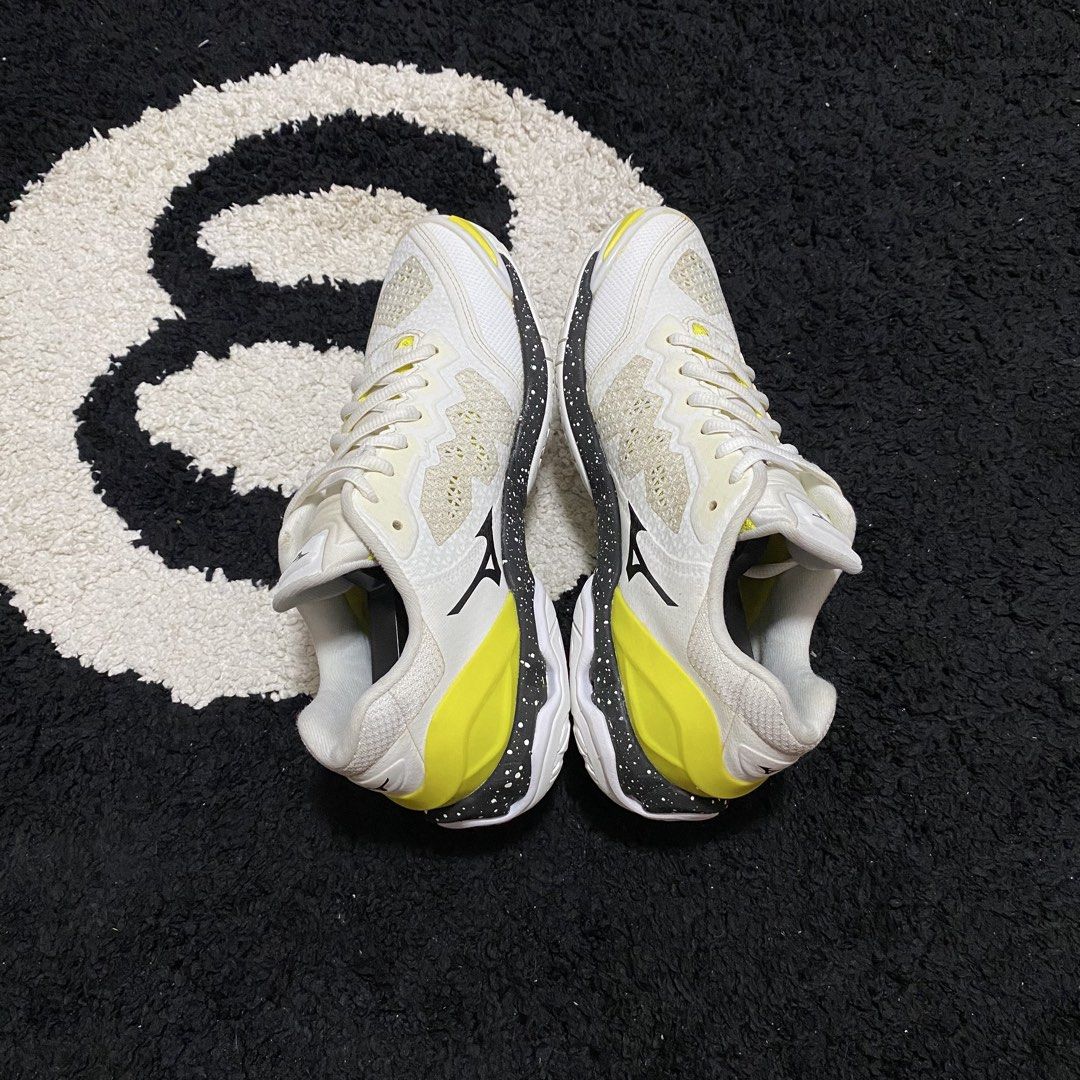 Mizuno Wave Stealth (Category: Sneakers) located in Danao, Cebu. Submitted by sneaks_cebu (Listing ID 1460705361, Image 3). Description: Mizuno Wave Stealth Size 7us 25cm -no major issues Php 1,950.
