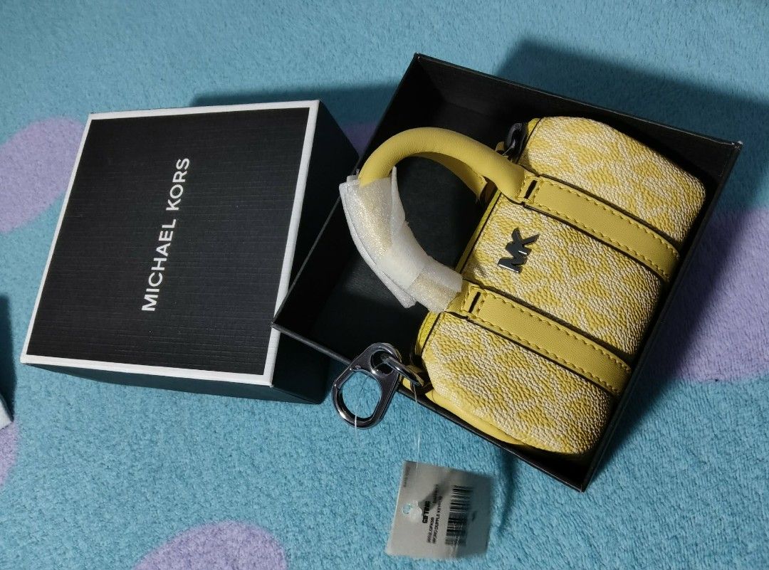 MK keyfob (Category: Purses & Pouches) located in Rizal. Submitted by annlj (Listing ID 1460543766, Image 2). Description: Mini Michael Kors Charm.
