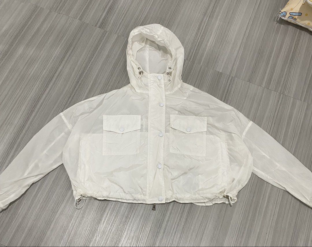 Moncler (Category: Others Tops) located in Manila. Submitted by vizcarrach03925 (Listing ID 1460656353, Image 1). Description: .