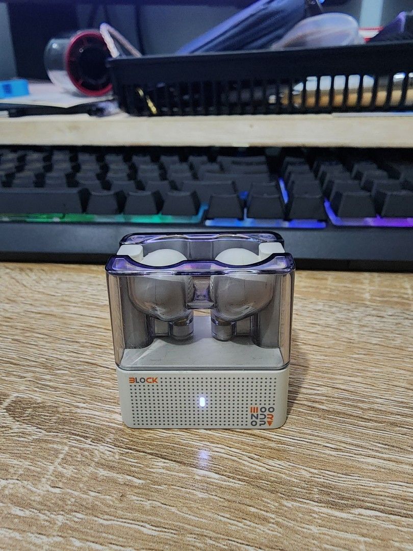 Moondrop Block (Category: Headphones & Headsets) located in Las Pinas. Submitted by jojames223.1 (Listing ID 1460639357, Image 1). Description: Moondrop Block 600 php (nego) 9/10 condition, battery good, no box just unit Rfs: not using anymore Las Piñas or Imus area.