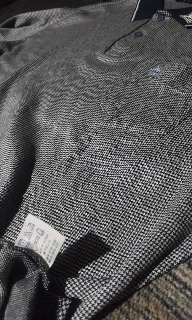 Musingwear grandslam long sleeve (Category: Coats, Jackets and Outerwear) located in Mandaue City. Submitted by nuke-archive (Listing ID 1460584851, Image 3). Description: Munsingwear Grand Slam Long-Sleeve Golf Polo (90s / Made in Korea / Descente Licensed) Price: ₱650 Description: Condition: 9/10 very good condition Size:LL Dimension: 22Wx29L.