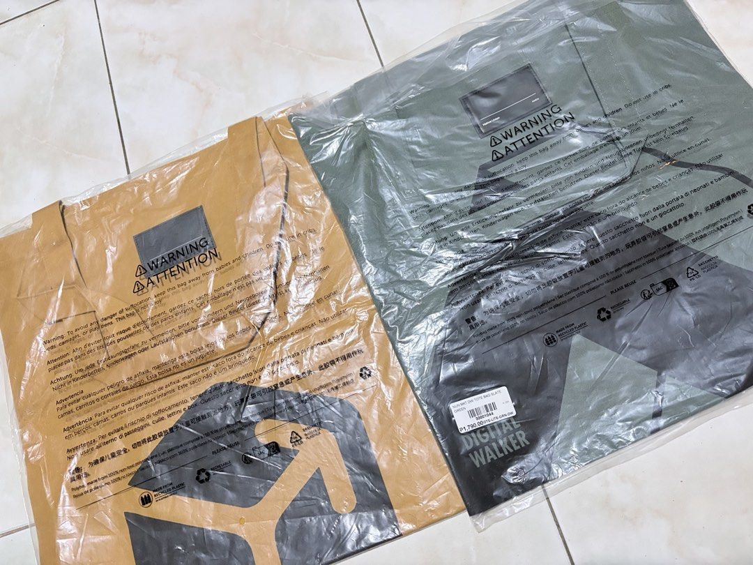 NATIVE UNION TOTE BAG (Category: Tote Bags) located in Manila. Submitted by LITA1287 (Listing ID 1460617382, Image 3). Description: NATIVE UNION TOTE BAG COLOR: KRAFT & SLATE PRICE: 1,300 EACH BRANDNEW LOCATION: TAGUIG .