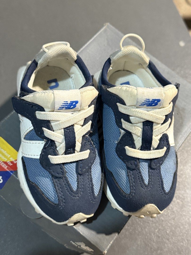 New Balance (Category: Babies & Kids Fashion) located in El Nido. Submitted by ZyraChaves_1297 (Listing ID 1460632774, Image 1). Description: Can ship tru LbC or Flash only.