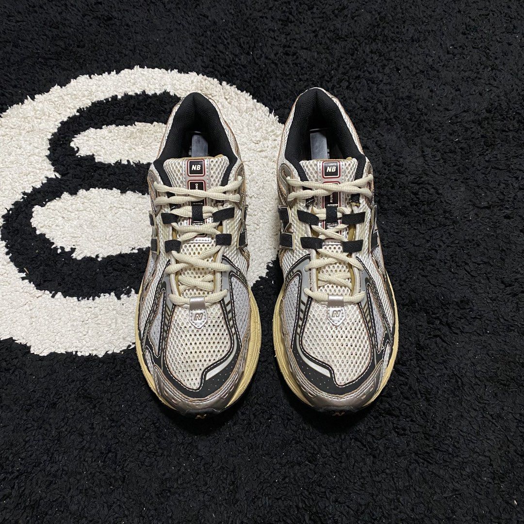 New Balance 1906R (Category: Sneakers) located in Danao, Cebu. Submitted by sneaks_cebu (Listing ID 1460704843, Image 2). Description: New Balance 1906R Size 9.5us 27.5cm -no major issues Php 2,950 .