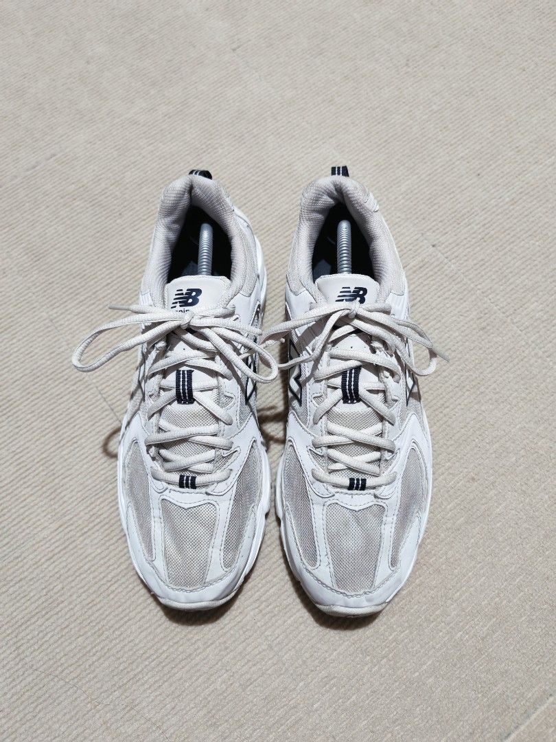 New Balance 530 Ivory (Category: Sneakers) located in Iligan City. Submitted by wantwears14 (Listing ID 1460553869, Image 3). Description: Favorite color way of NB 530 Very Presentable fit to trend outfit.