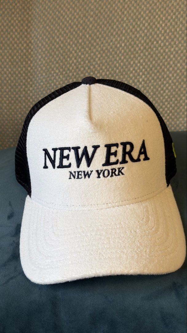 New Era Cap (Category: Caps & Hats) located in Quezon City. Submitted by king.faisal (Listing ID 1460597136, Image 3). Description: brand new Loacation: North edsa/ Munoz/ Proj 7.