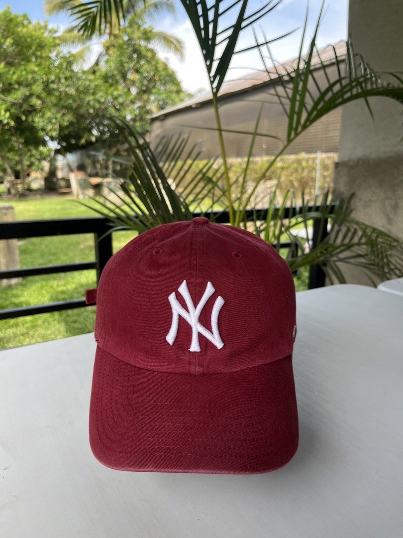 New York Yankees Dad Hat (Category: Caps & Hats) located in Kalibo. Submitted by gogettathrift (Listing ID 1460511555, Image 1). Description: ❗️Thrifted Caps❗️ New York Yankees Dad Hat Excellent Condition 9/10 color rate ₱550.00 only.
