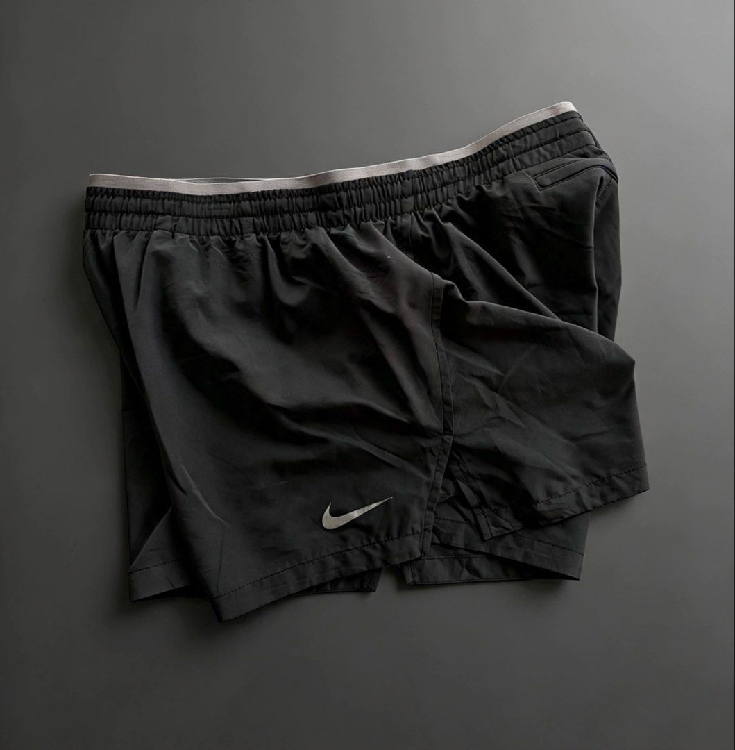 Nike (Category: Shorts) located in Manila. Submitted by lardo.599 (Listing ID 1460629292, Image 1). Description: Excellen condition No issue 10/10 color rate.