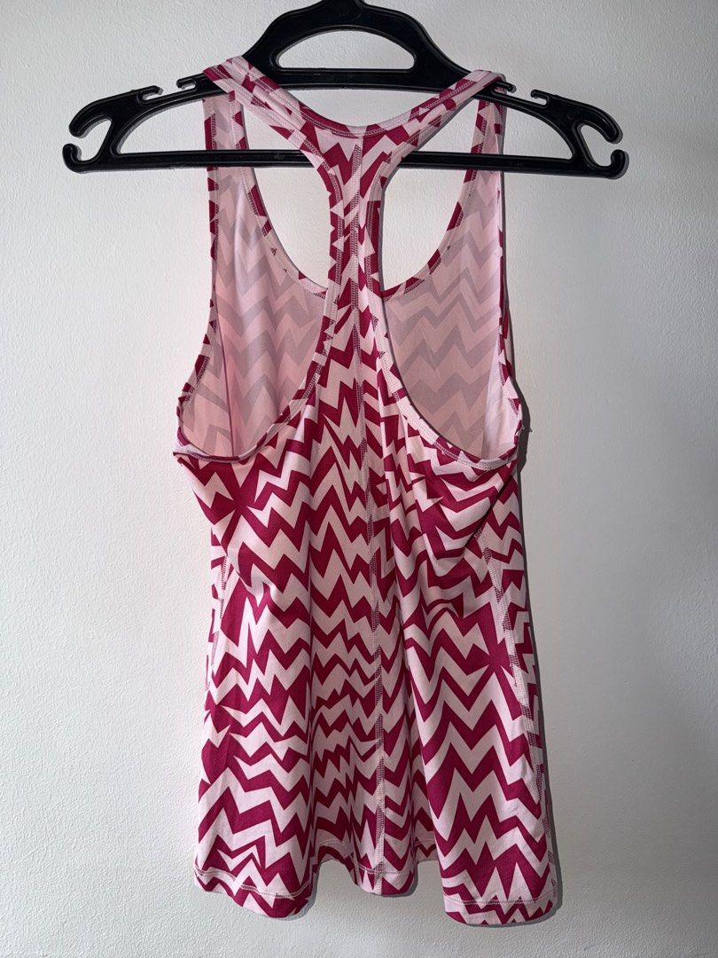 Nike Active Dri-Fit Racerback Tank Top (Category: Activewear) located in Manila. Submitted by prelovedby818 (Listing ID 1460564155, Image 2). Description: .