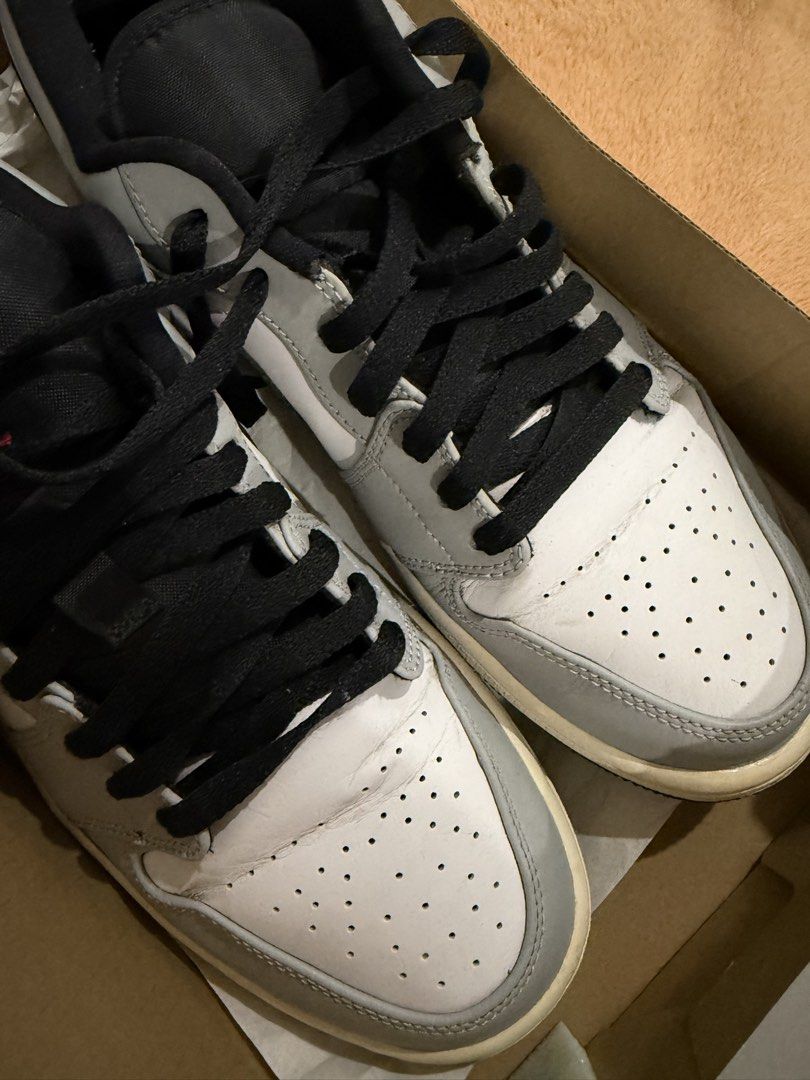 Nike Air Jordan 1 Low - Light Smoke Grey (Category: Casual Shoes) located in Rodriguez. Submitted by babytoothy (Listing ID 1460705739, Image 2). Description: NIKE AIR JORDAN 1 LOW - Light Smoke Grey w/ orig box Size: US 10 Men Location: Montalban Price: 2.5k💸💸.