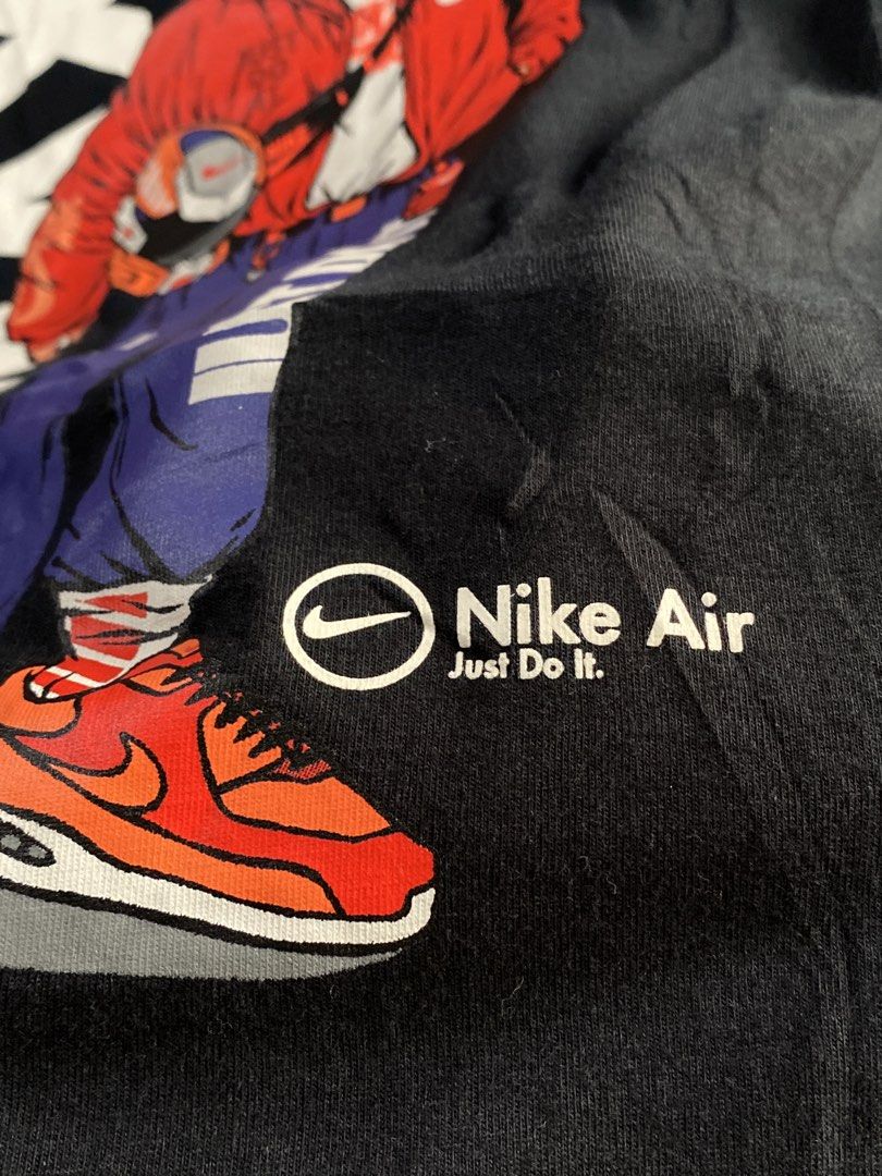 Nike Air Max Graphic T-Shirt (Category: Tshirts & Polo Shirts ) located in Tabaco. Submitted by byvinxent (Listing ID 1460590564, Image 3). Description: XL on tag 27L 20W Color rate 10/10 Condition 10/10 Issue: paint chip at the back neckline(Removable) Super crispy condition‼️ Ganda ng graphics nya in person❤️.