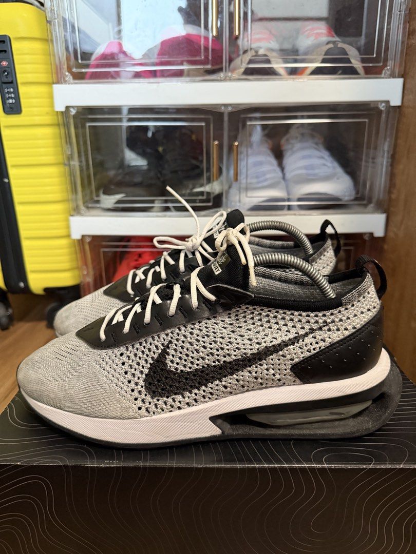 Nike Airmax Flyknit Racer (Category: Sneakers) located in Quezon City. Submitted by callmeo (Listing ID 1460511864, Image 3). Description: Airmax Flyknit Racer 🇺🇸 US 9 👟 Casual wear 🏃 Usage: less than 10x 💰 ₱1500 📌 CONDITION All shoes are used but well taken care of. Please refer to the photos for the actual condition. Reason for selling: Decluttering 📦 Shipping available 📍 Location: Proj. 4/Cubao 💬 PM for inquiries / additional photos ❌