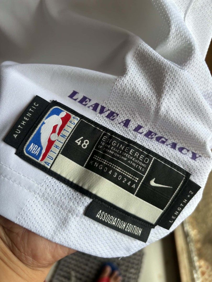NIKE AUTHENTIC NBA JERSEY KOBE BRYANT #24(WHITE) (Category: Activewear) located in Cavite. Submitted by the_4118_gallery (Listing ID 1458535805, Image 3). Description: NIKE NBA AUTHENTIC JERSEY KOBE BRYANT #24 LOS ANGELES LAKERS WHITE SIZE 48/LARGE BRAND NEW WITH TAGS 7,500 FREE SHIPPING GCASH PAYMENT LOCATION SILANG CAVITE.