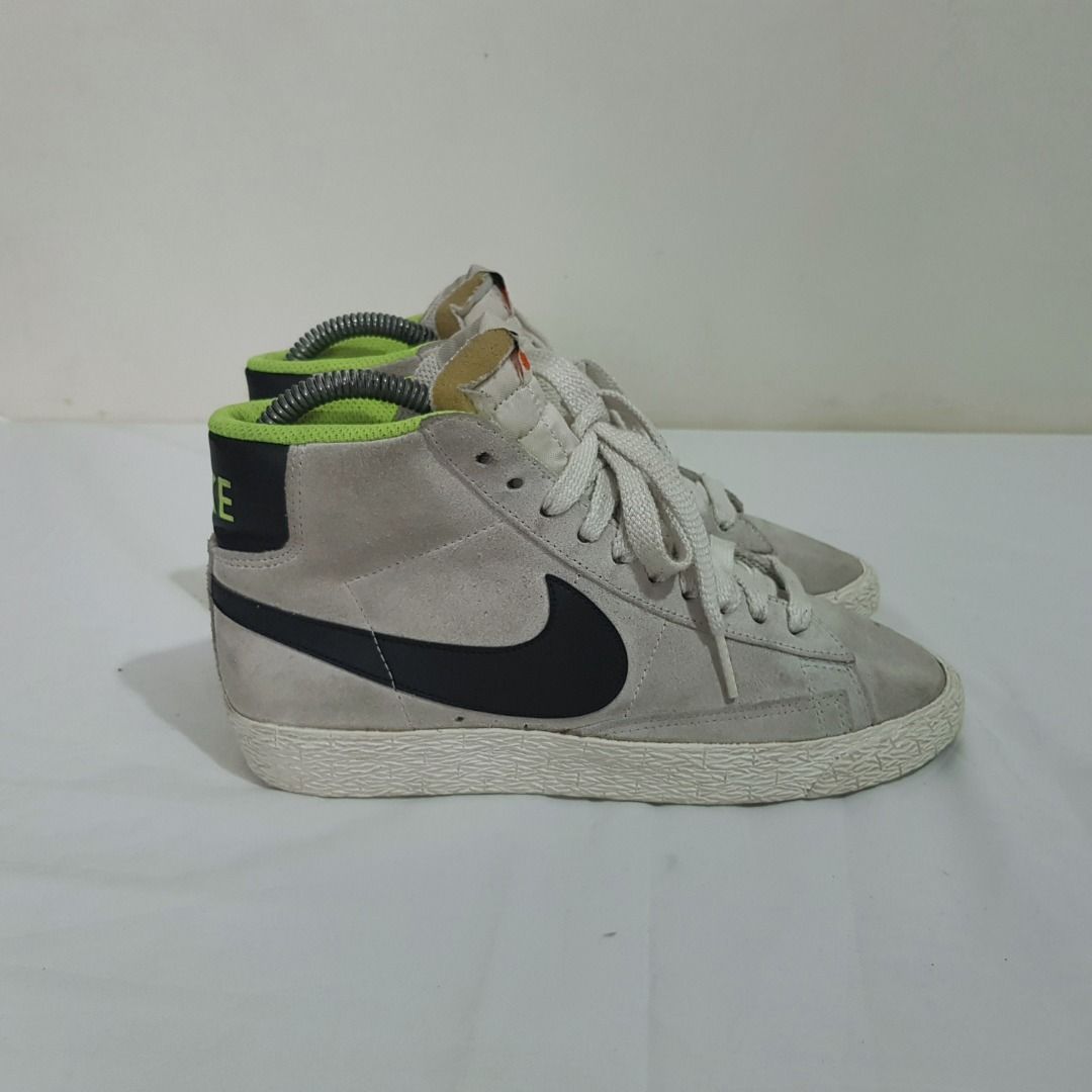 Nike Blazer retro mid (Category: Sneakers) located in Cebu City. Submitted by dwightmendozasr (Listing ID 1460548066, Image 2). Description: Nike Blazer retro mid size 5.5 women , 36.0 euro -needs full reglue & restore Php 180.00 + shipping fee Code: SHOES0103.