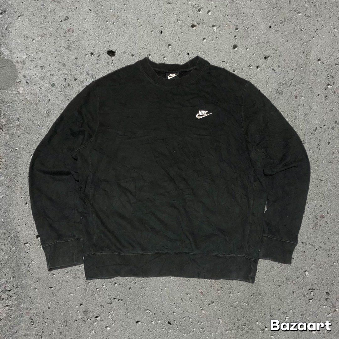 Nike Club Sweatshirt Black Large (Category: Coats, Jackets and Outerwear) located in Biliran. Submitted by thrift_lane101 (Listing ID 1460623823, Image 2). Description: Size large Very good condition 9/10 cr Loc. Visayas No issue.