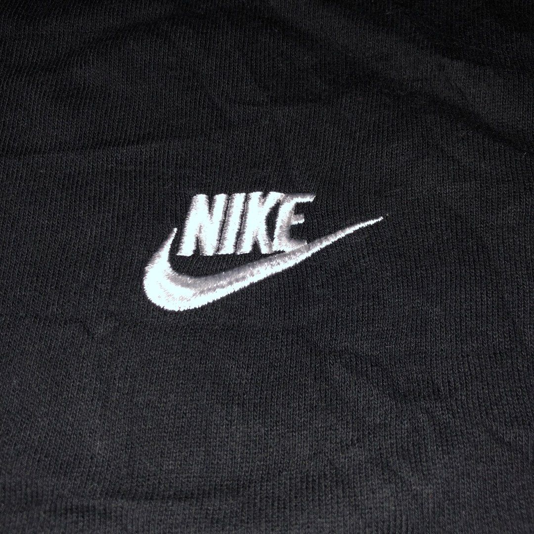 Nike Club Sweatshirt Black Large (Category: Coats, Jackets and Outerwear) located in Biliran. Submitted by thrift_lane101 (Listing ID 1460623823, Image 3). Description: Size large Very good condition 9/10 cr Loc. Visayas No issue.