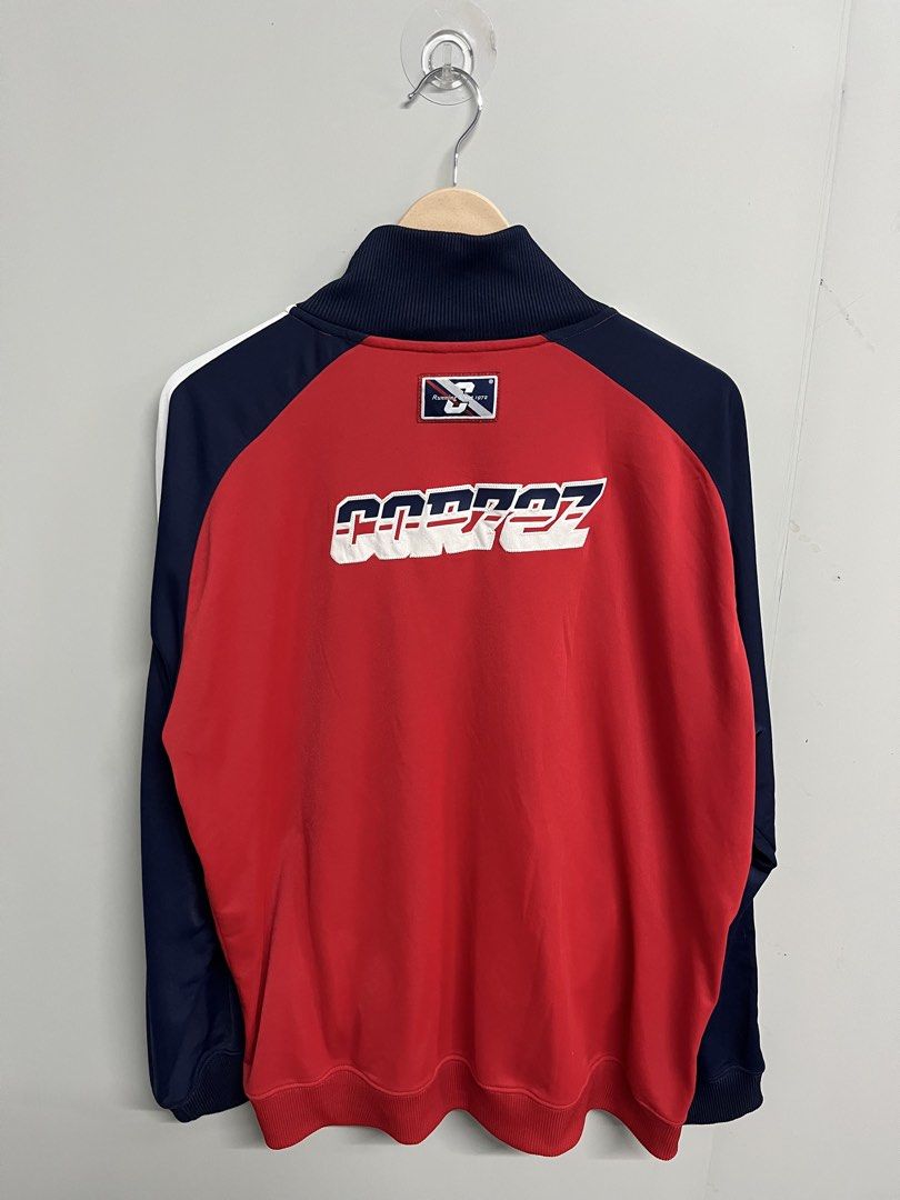 Nike Cortez Track Jacket (Category: Coats, Jackets and Outerwear) located in Valencia. Submitted by shopstnd (Listing ID 1460702133, Image 2). Description: Nike Cortez Track Jacket Size: XL 📏 25 × 31 in ⭐ Condition: 9/10 🎨 Color: 9/10 Nike Cortez chest & back graphics Minimal signs of use may be present; actual color may slightly vary due to lighting..